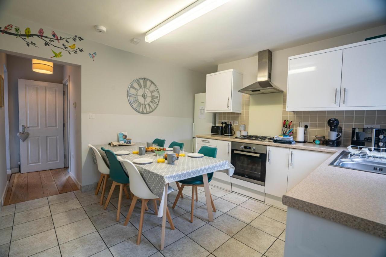 The Becket - Three Bedroom City Centre House With Parking Canterbury Exterior photo