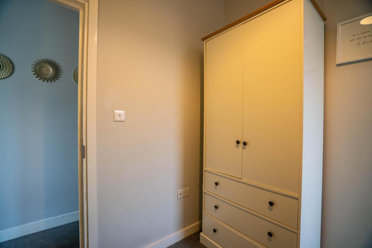 The Becket - Three Bedroom City Centre House With Parking Canterbury Exterior photo